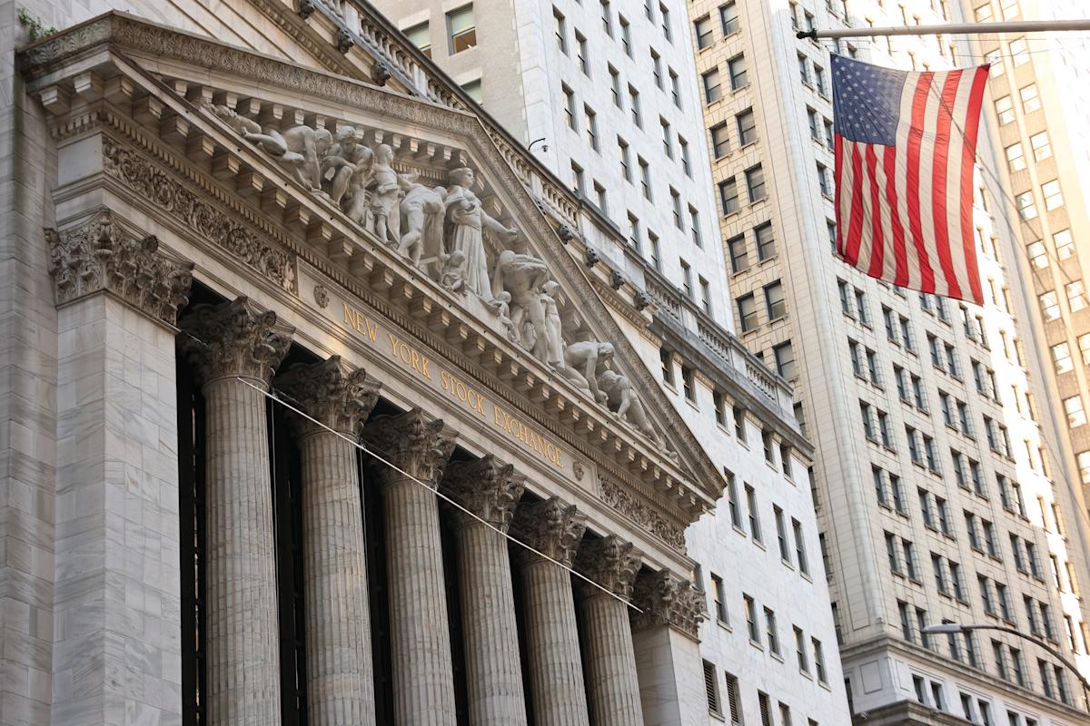 Dow, S&P 500, Nasdaq mixed as Federal Reserve ushers in first rate cut ...
