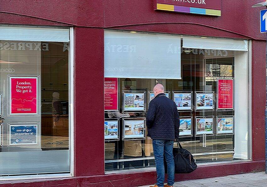 UK house prices record fastest monthly rise of 2025 - Cash Insight